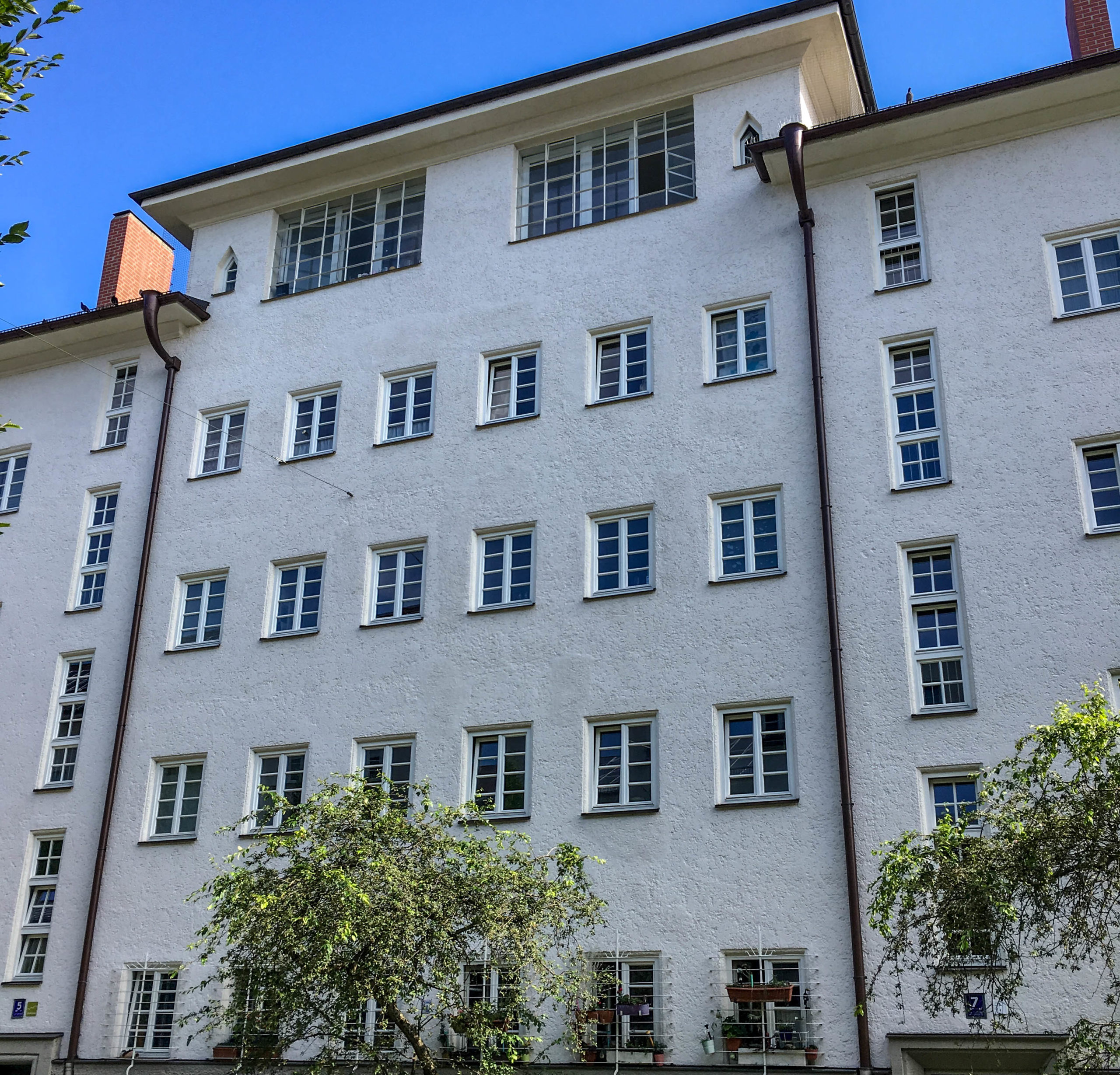 Künstlerhof, 1929-1930. Architekt: Uli Seeck