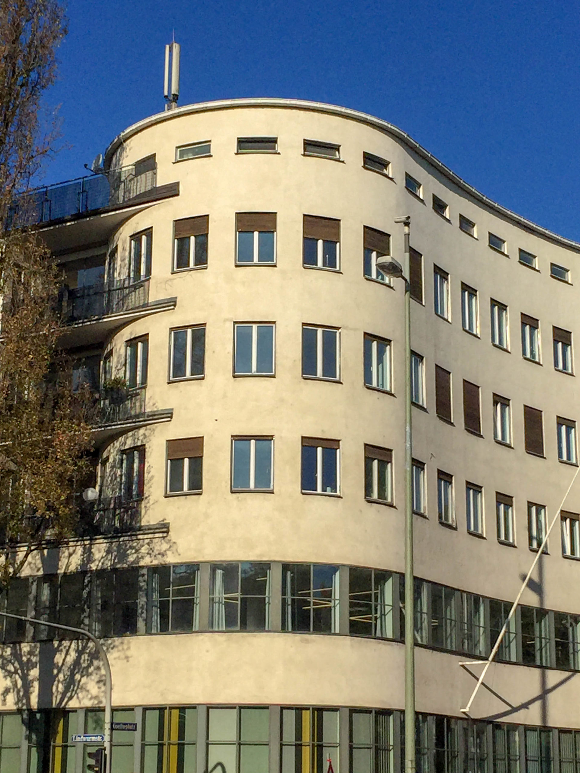 Post office building, 1931-1932. Architects: Franz Holzhammer, Walther Schmidt
