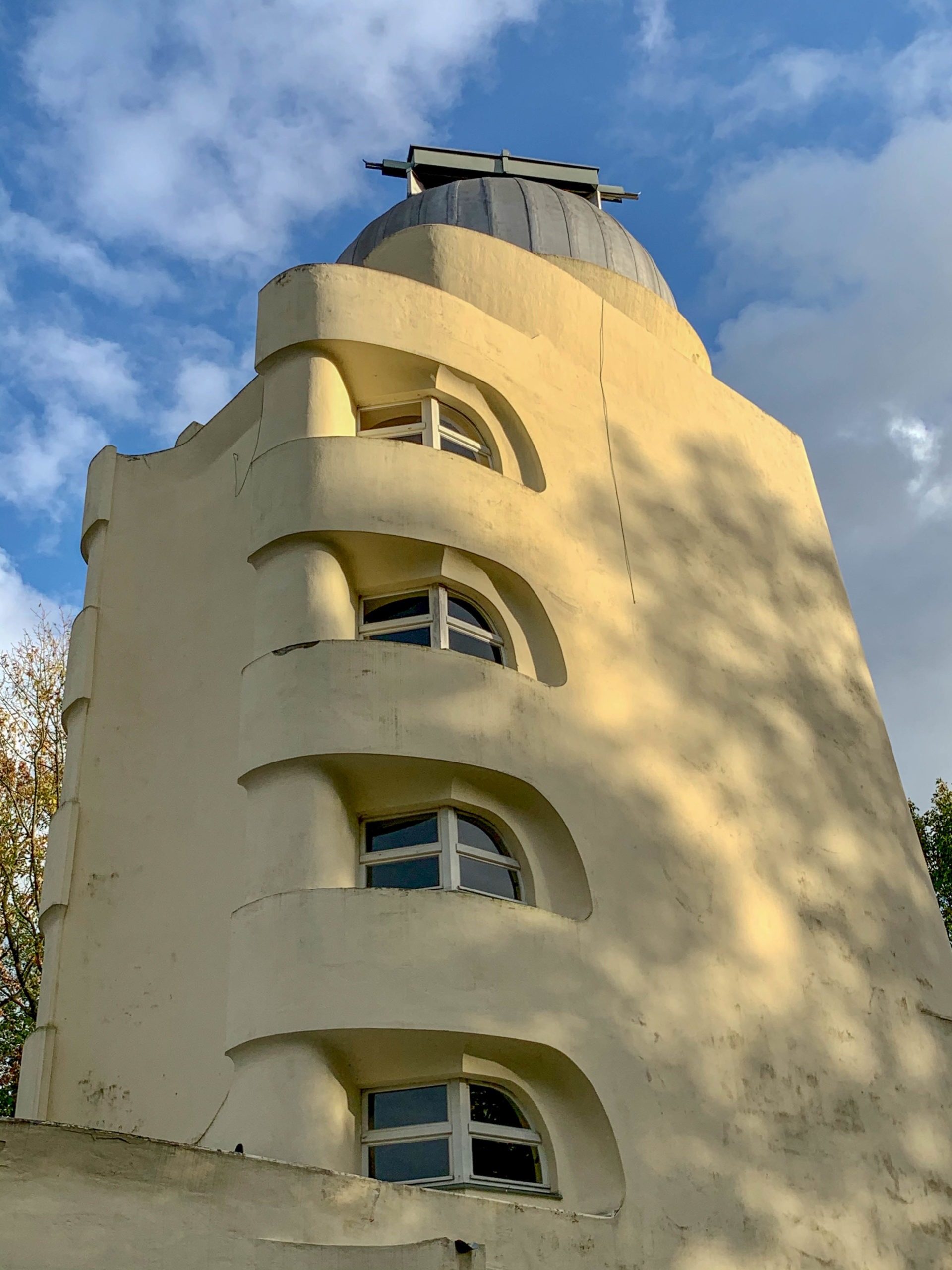 Einsteinturm, 1919-1924. Architekt: Erich Mendelsohn