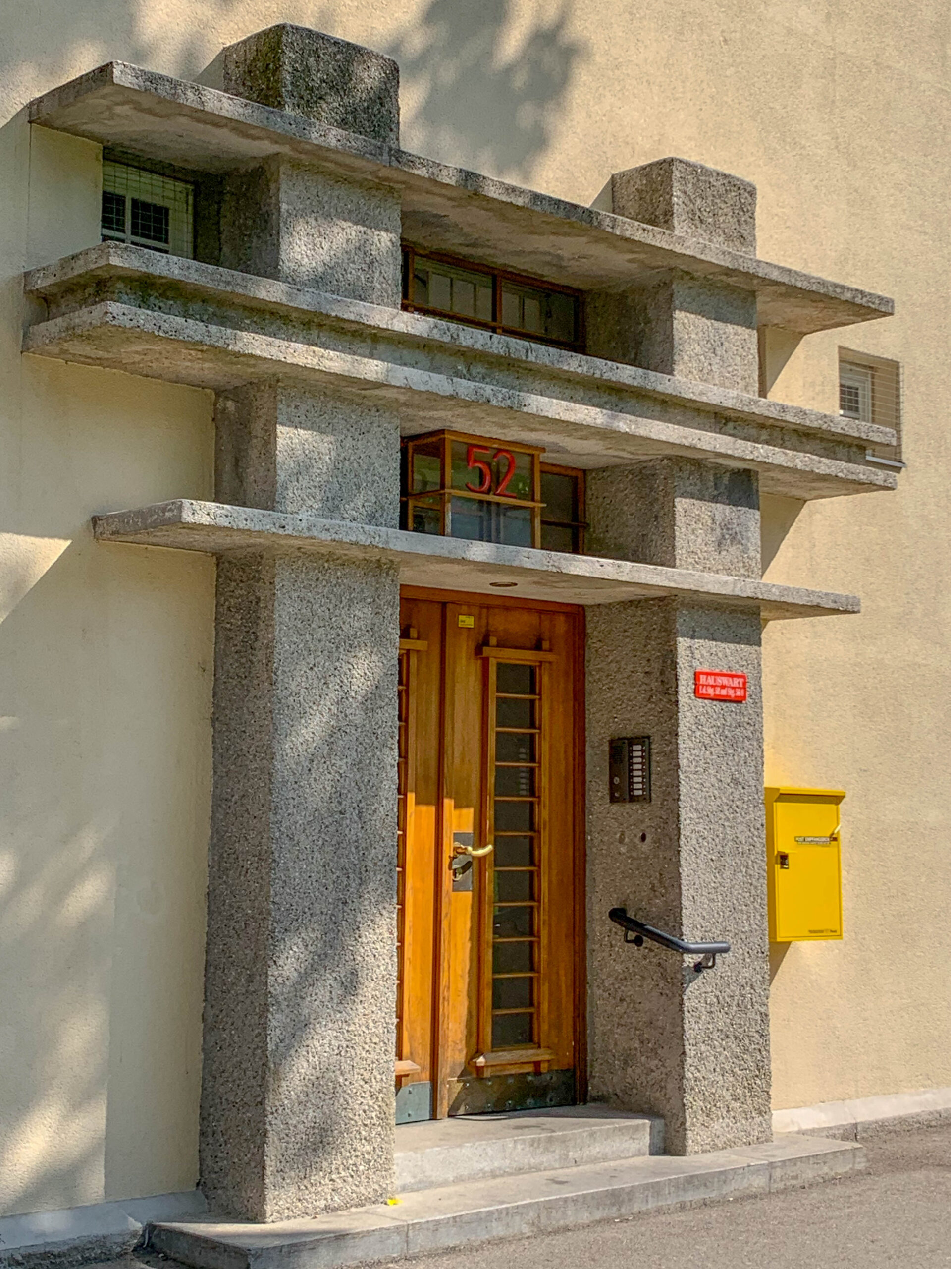 Karl-Marx-Hof, 1926-1930. Architekt: Karl Ehn