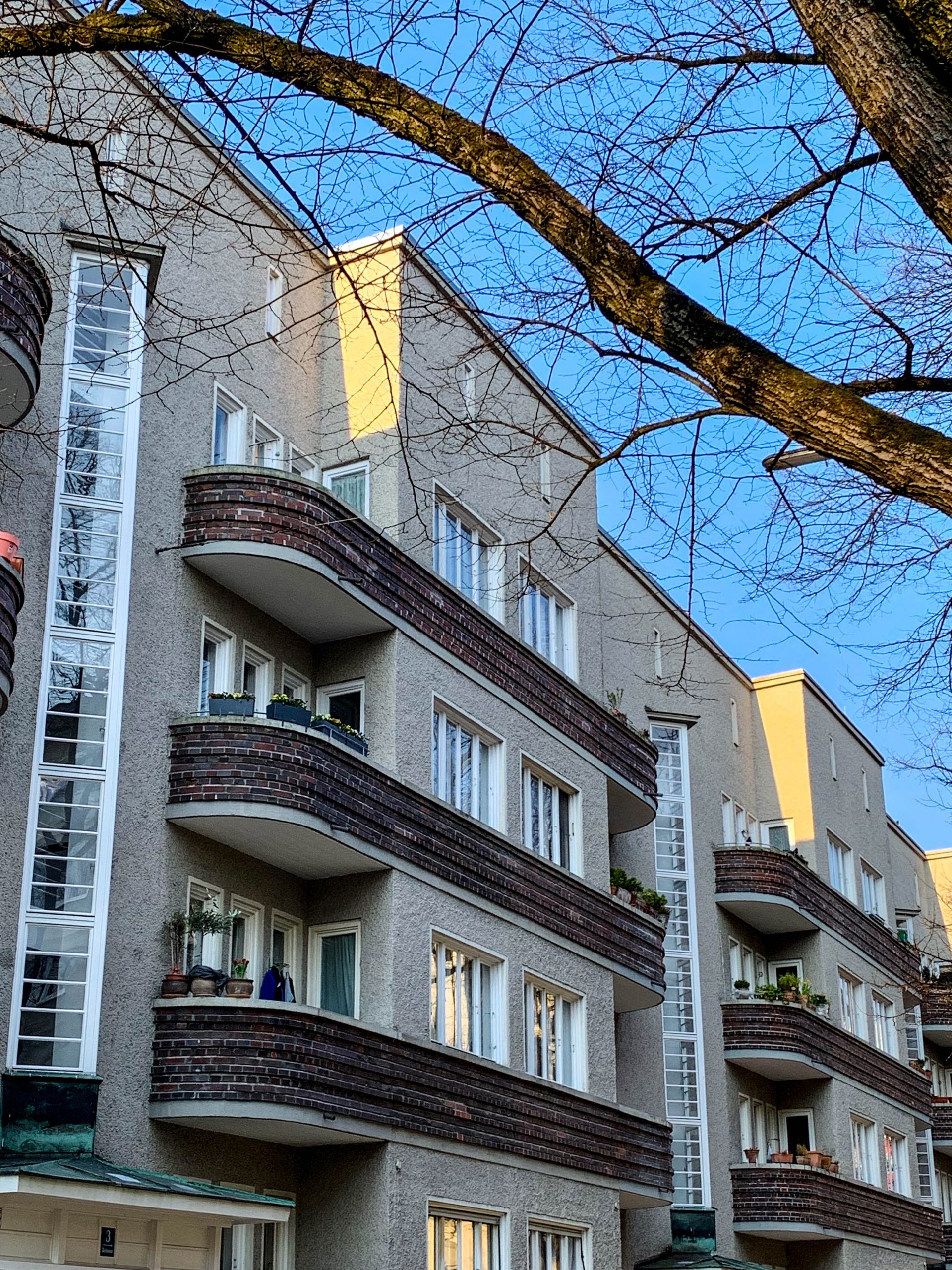 Residential complex, 1929-1930. Architects: Otho Orlando Kurz, Eduard Herbert
