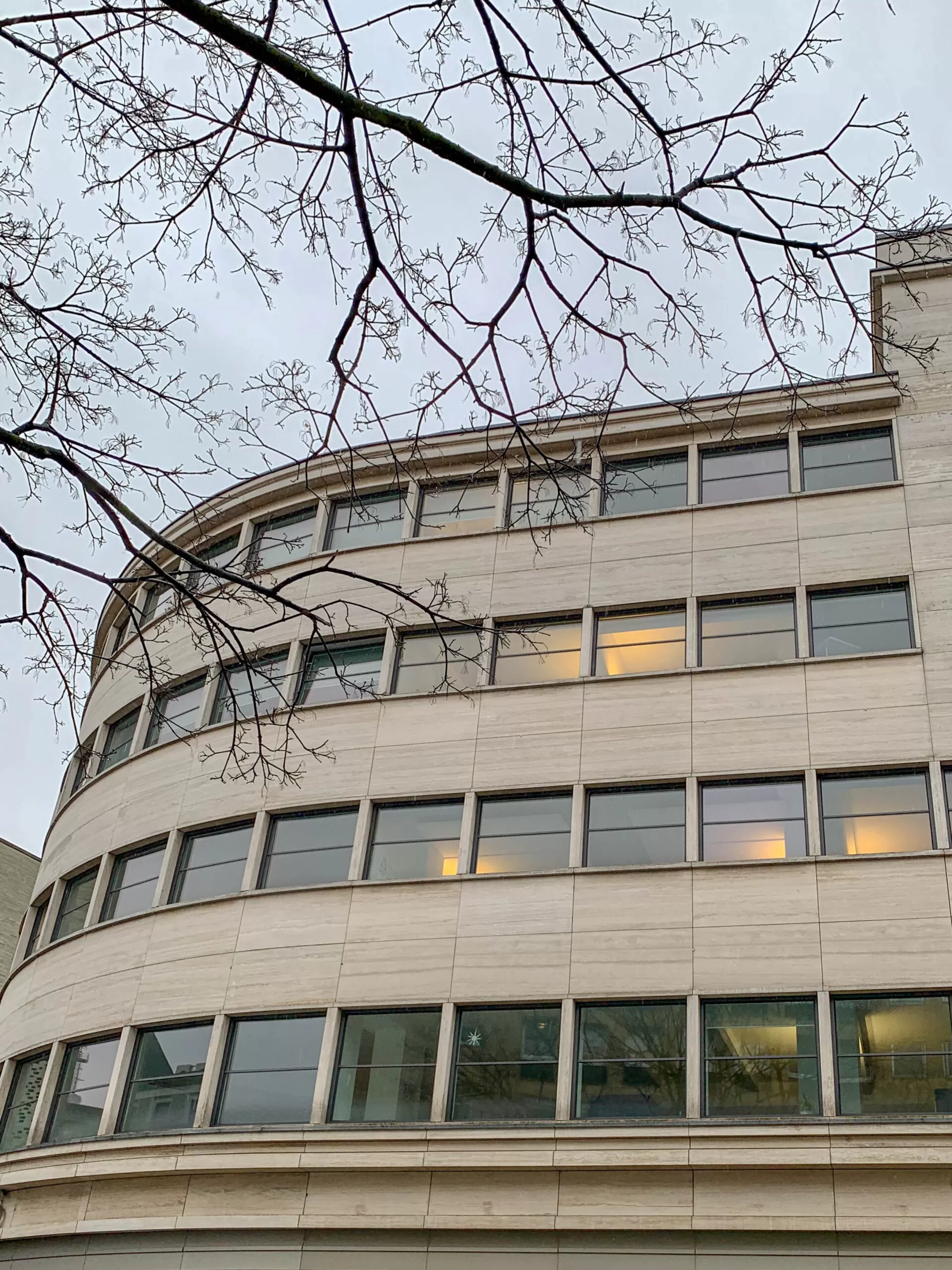 Dischhaus, 1928-1930. Architekten: Bruno Paul, Franz Weber