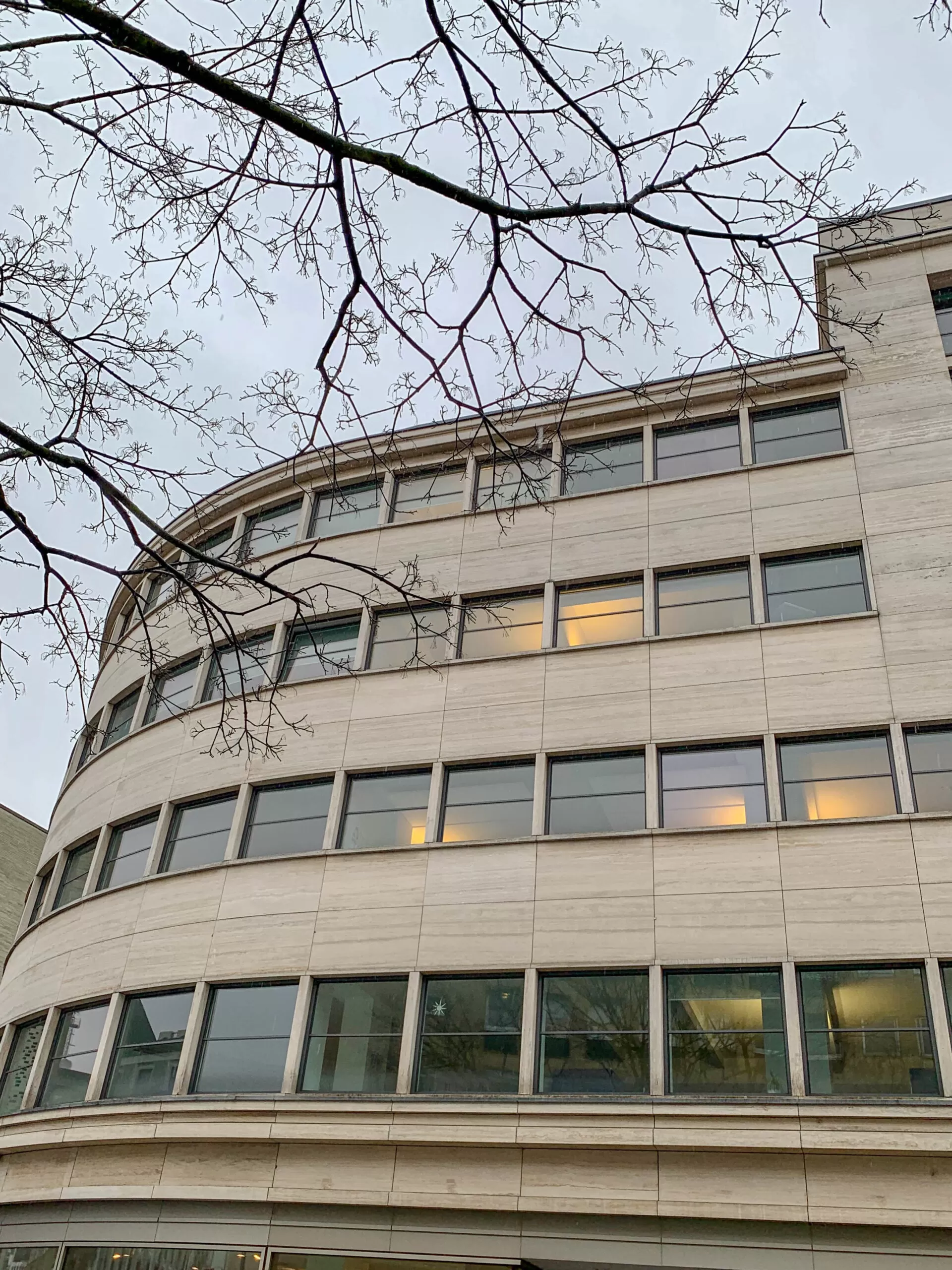 Dischhaus, 1928-1930. Architekten: Bruno Paul, Franz Weber