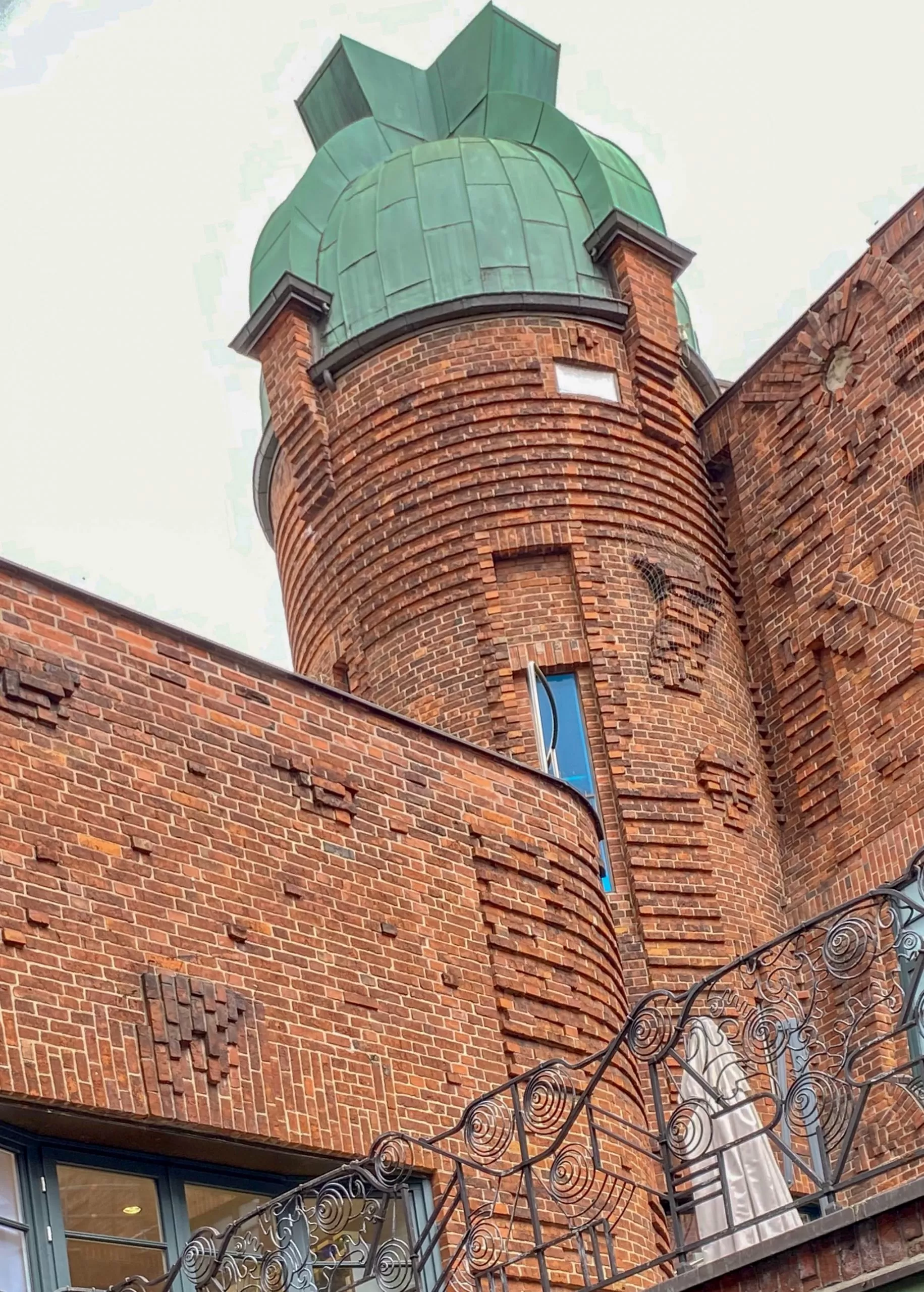 Böttcherstrasse, 1922-1931. Design: Bernhard Hoetger, Alfred Runge, Eduard Scotland