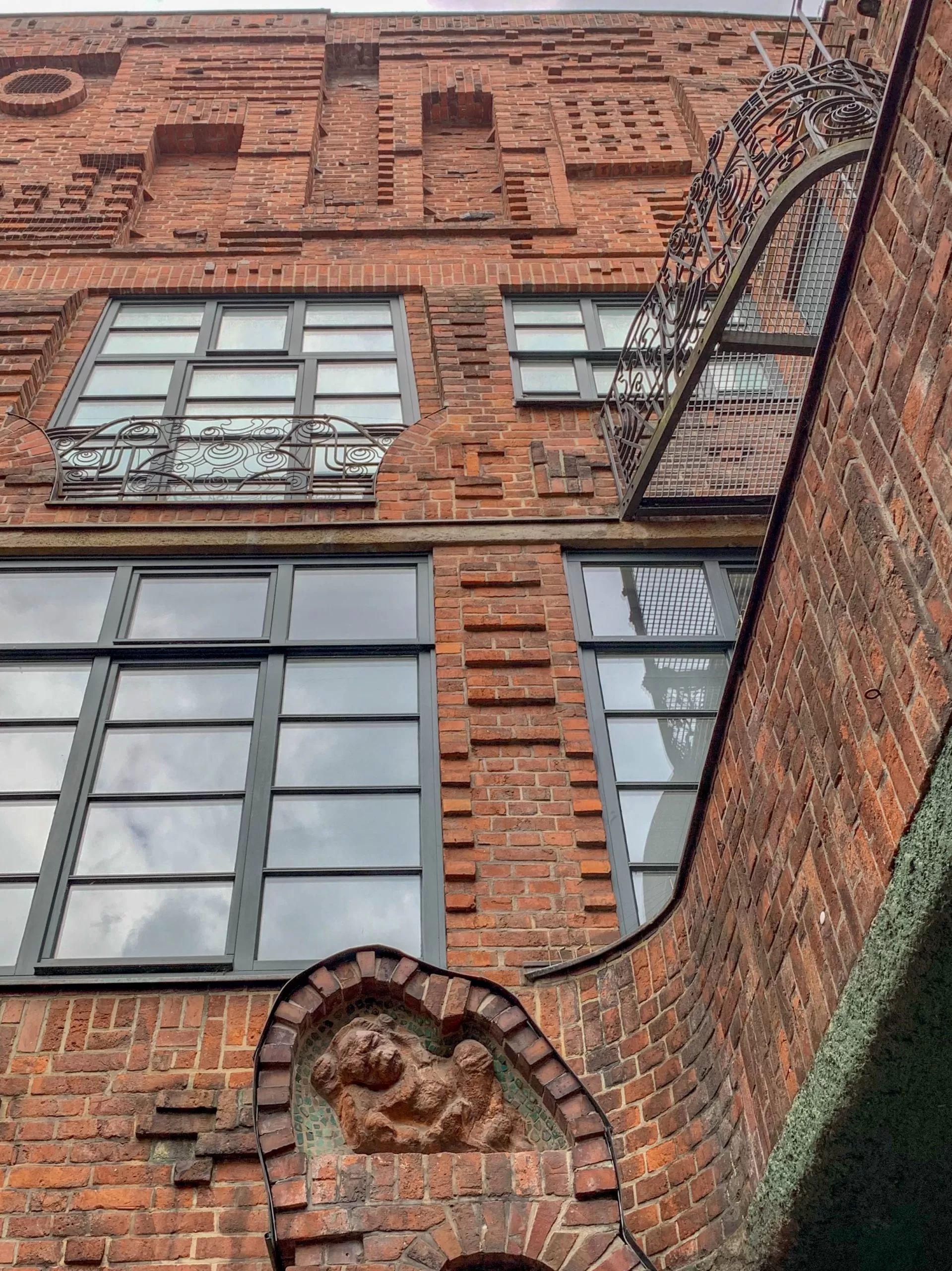 Böttcherstrasse, 1922-1931. Design: Bernhard Hoetger, Alfred Runge, Eduard Scotland