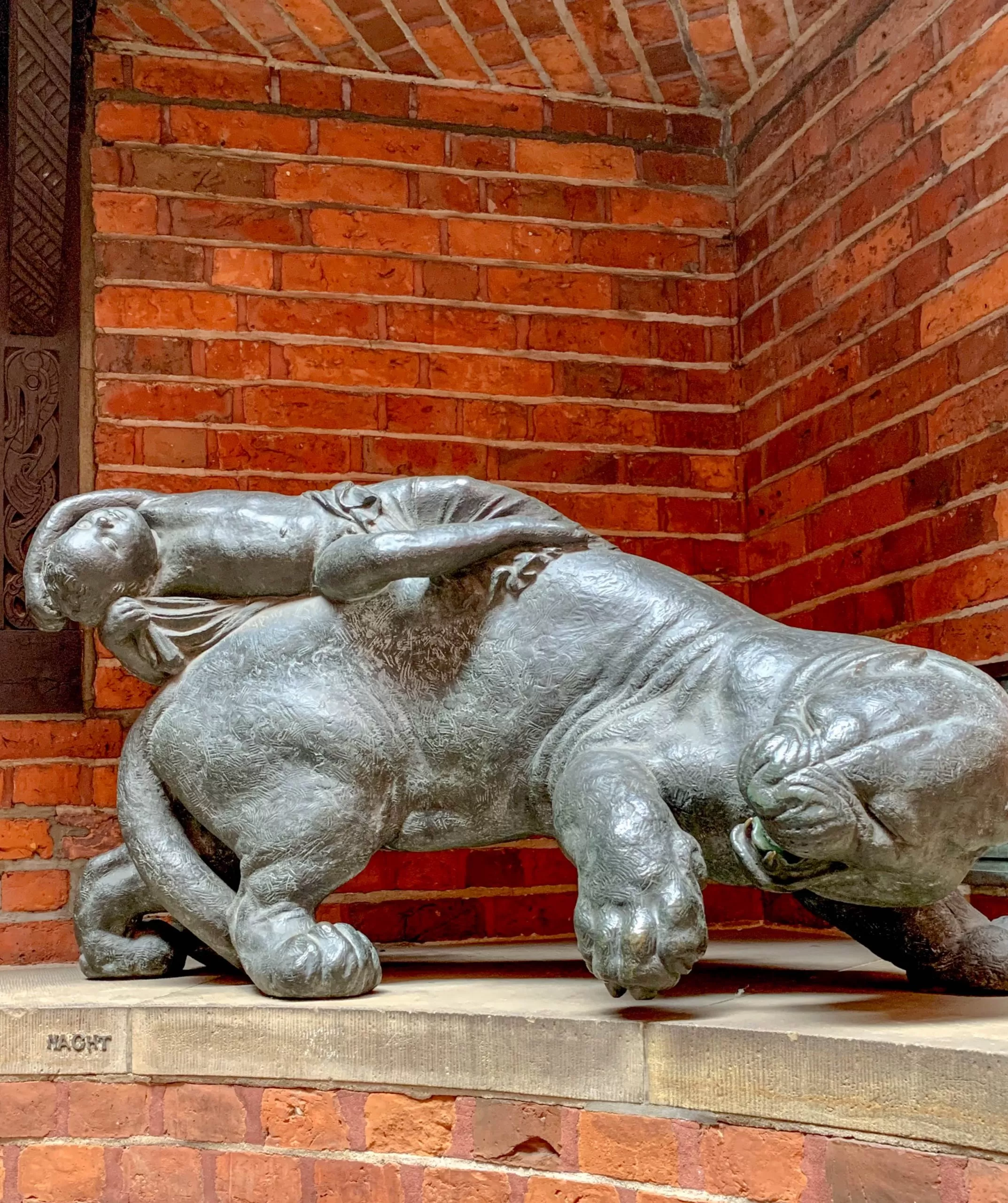 Bernhard Hoetger, Leopard, die Nacht tragend, Bronze, 1913
