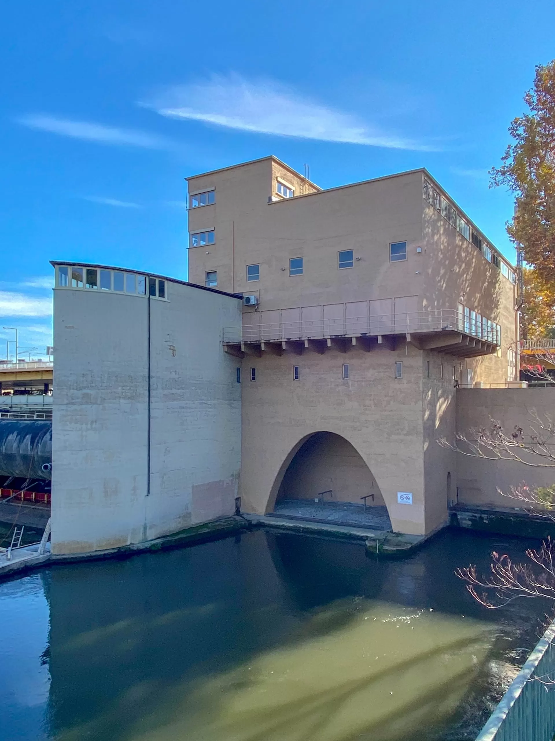 Hydroelectric Power Plant Cannstatt, 1927-1930. Architect: Paul Bonatz