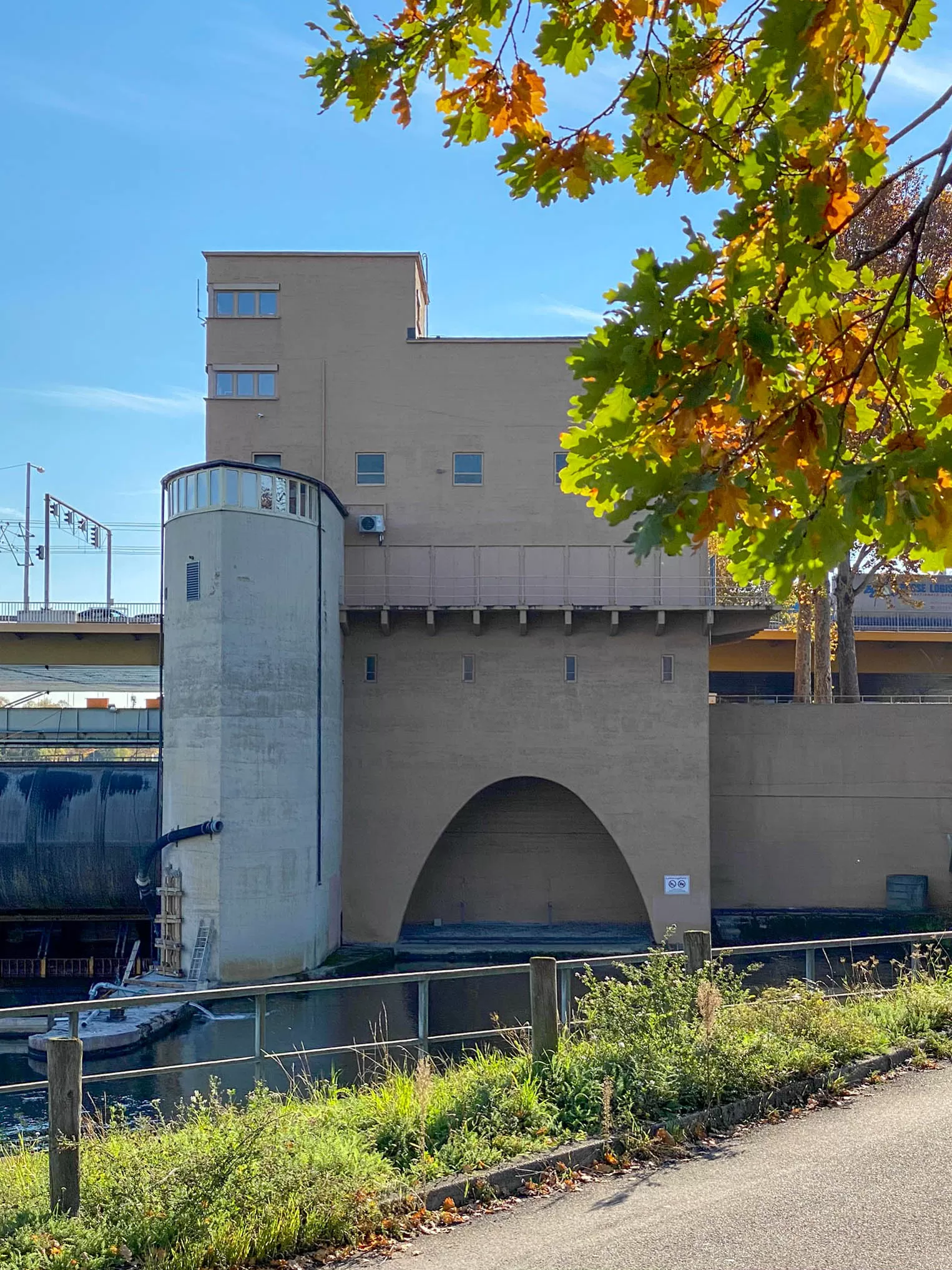 Wasserkraftwerk Cannstatt, 1927-1930. Architekt: Paul Bonatz. Foto: Daniela Christmann