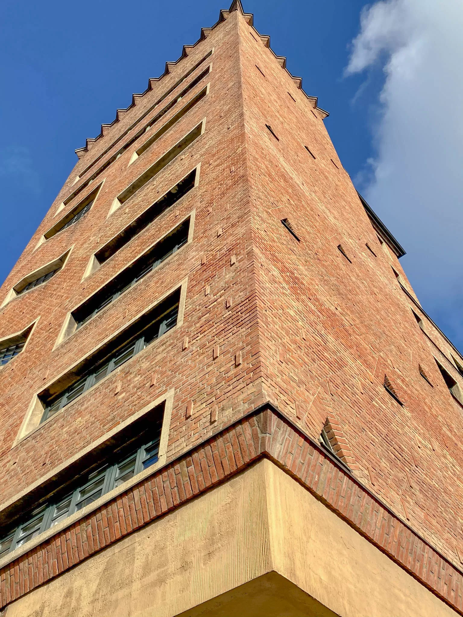 Mousonturm, 1925-1926. Entwurf: Fritz Mouson, Robert Wollmann, Josef Geitner. Foto: Daniela Christmann