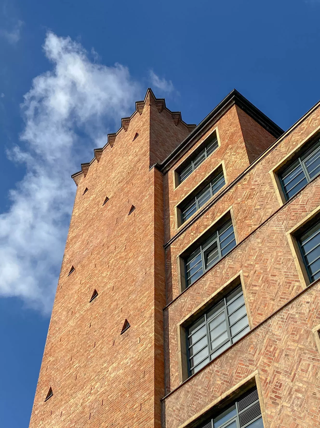 Mousonturm, 1925-1926. Entwurf: Fritz Mouson, Robert Wollmann, Josef Geitner. Foto: Daniela Christmann