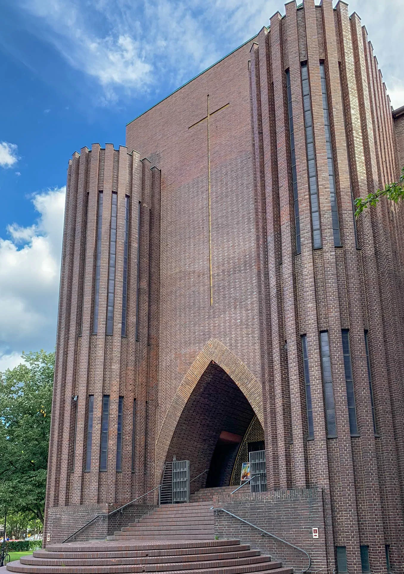 Church at Hohenzollerndamm, 1930-1933. Architects: Fritz Höger, Ossip Klarwein. Photo: Daniela Christmann