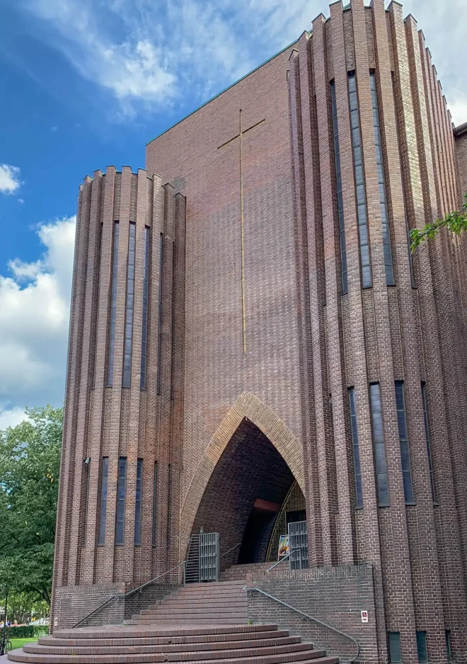 Kirche am Hohenzollerndamm, 1930-1933. Architekten: Fritz Höger, Ossip Klarwein. Foto: Daniela Christmann