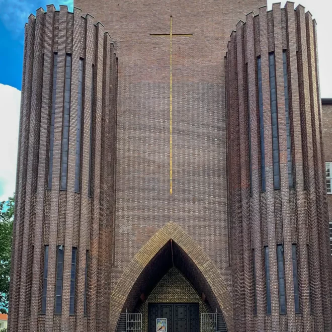 Kirche am Hohenzollernplatz, 1930-1933. Architekten: Fritz Höger, Ossip Klarwein. Foto: Daniela Christmann