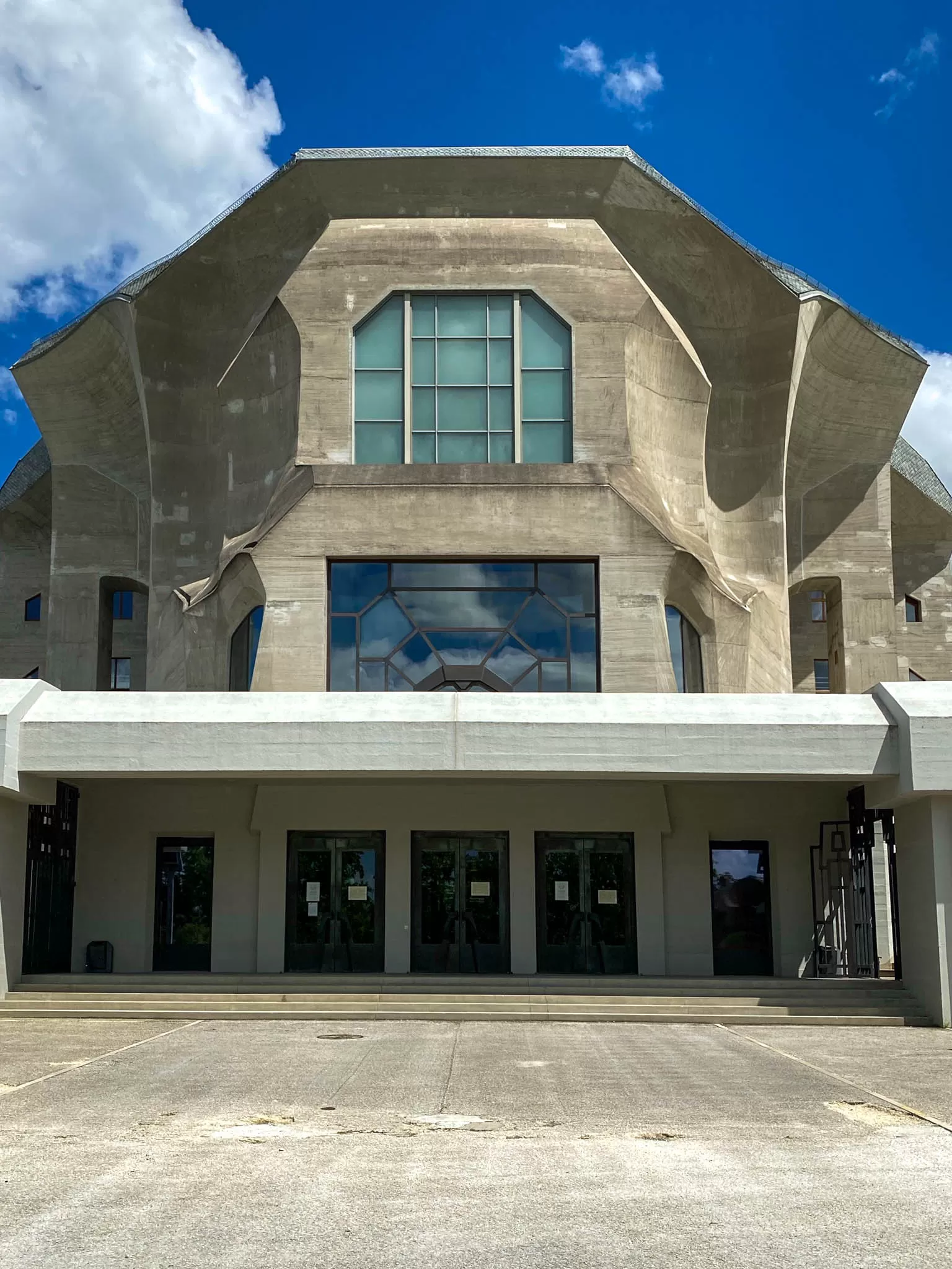 Goetheanum, 1924-1928. Design: Rudolf Steiner. Photo: Daniela Christmann