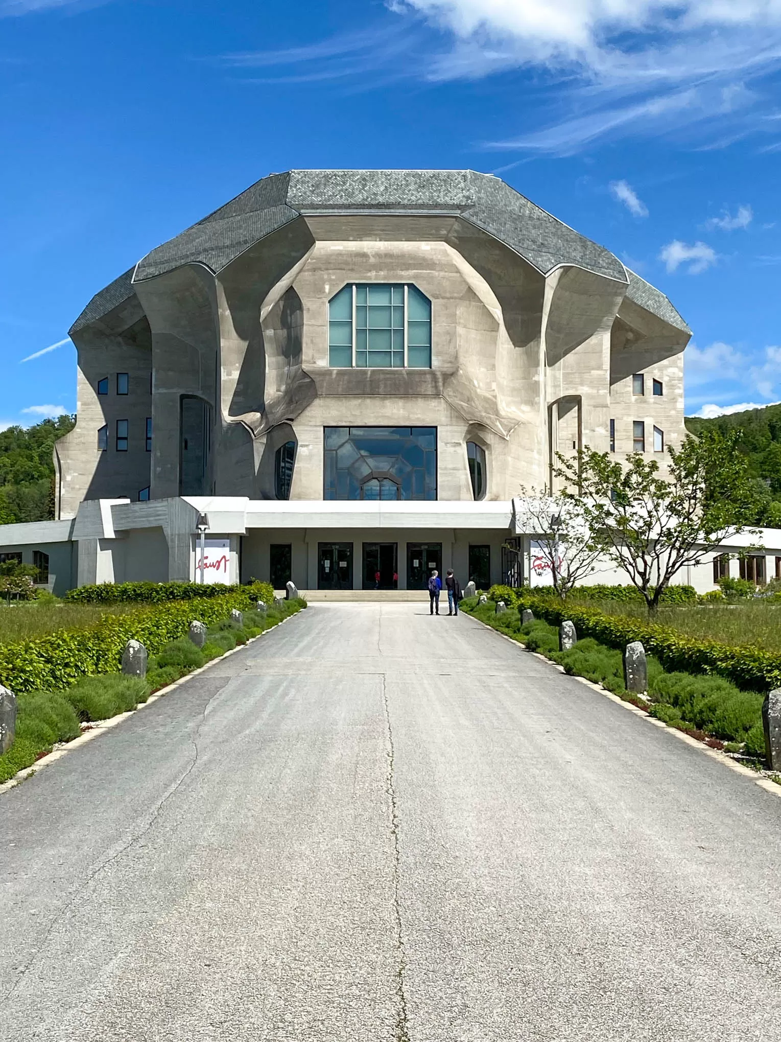 Goetheanum, 1924-1928. Design: Rudolf Steiner. Photo: Daniela Christmann