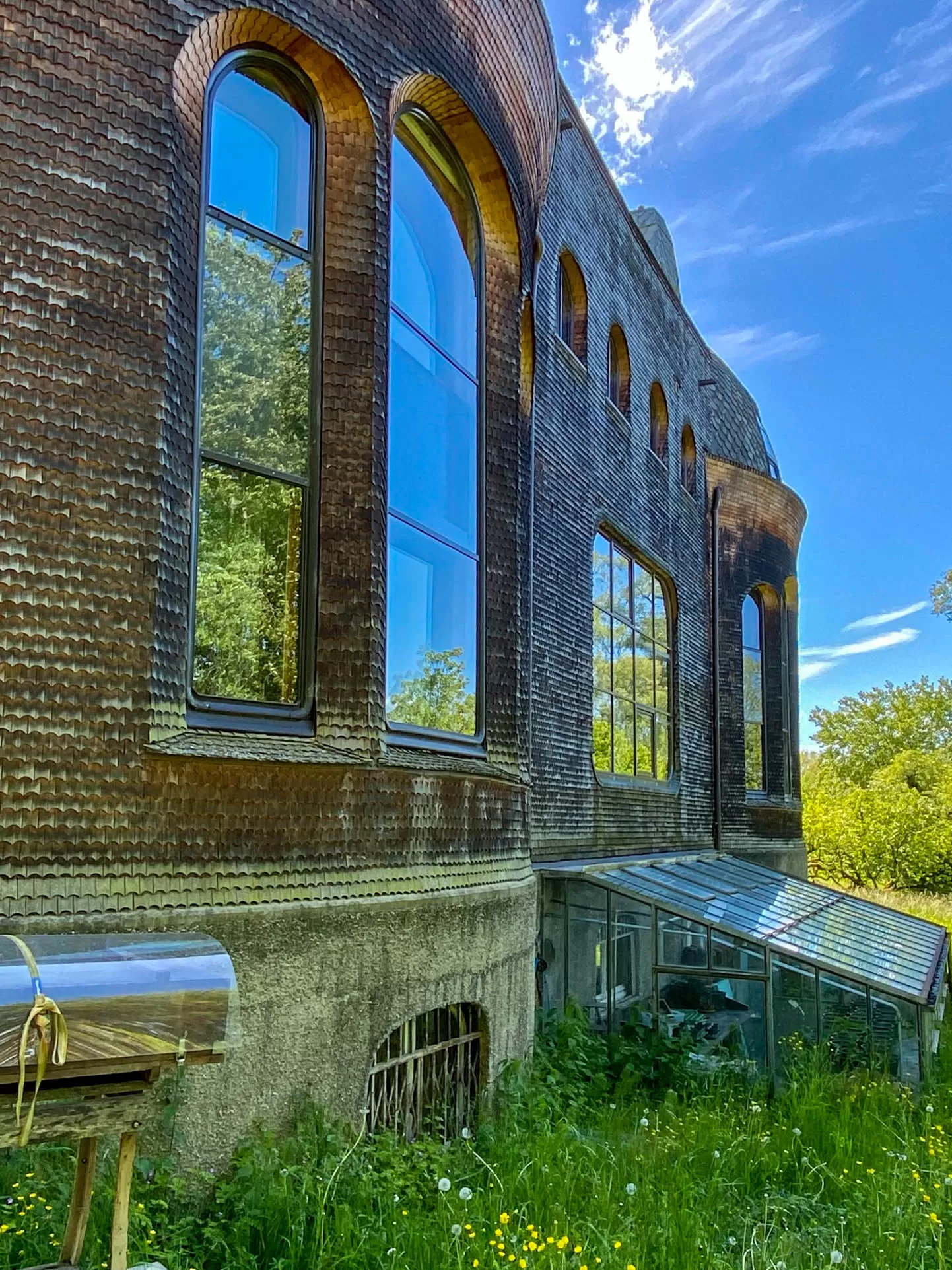 Glass House, 1914. Design: Rudolf Steiner. Photo: Daniela Christmann