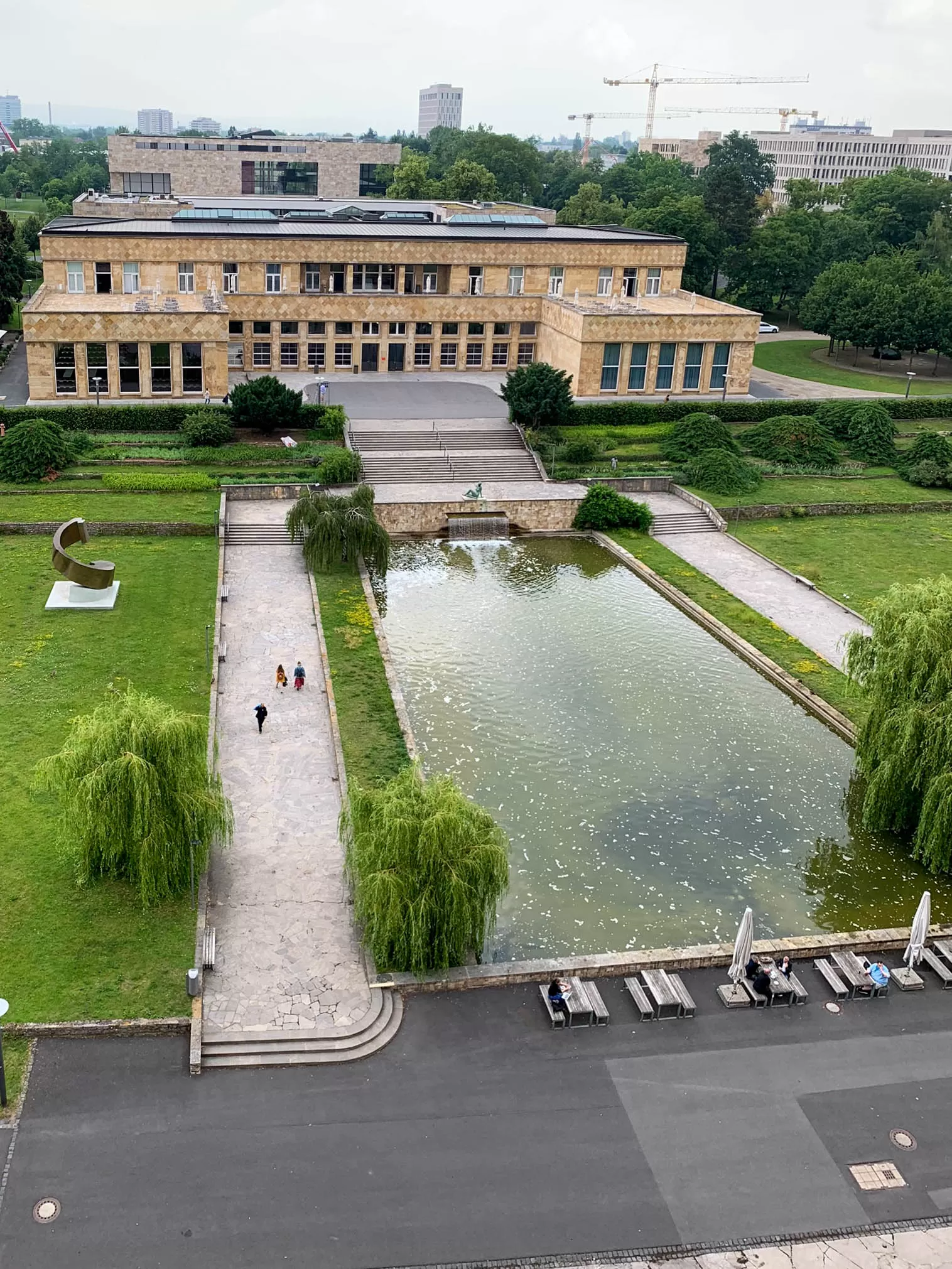 Verwaltungsgebäude der I.G. Farbenindustrie AG, 1928-1931. Architekt: Hans Poelzig. Foto: Daniela Christmann