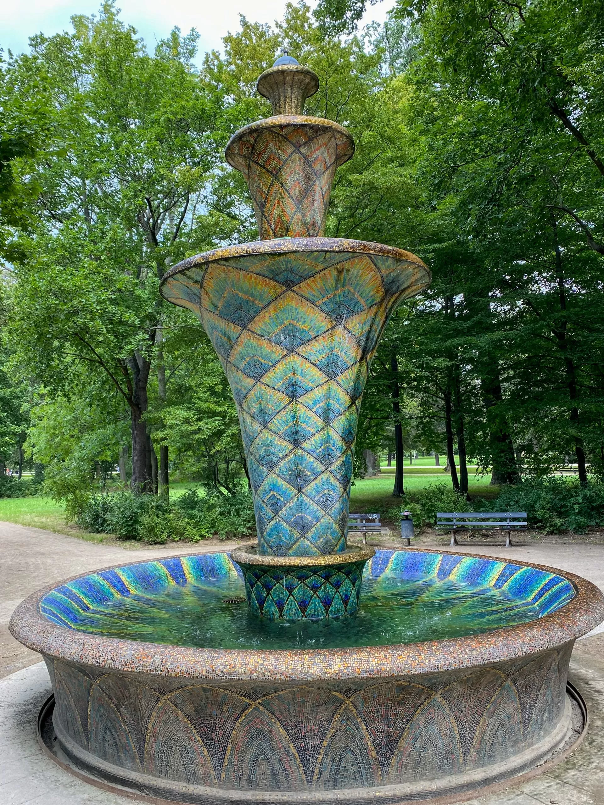 Mosaikbrunnen, 1926. Entwurf: Marlene Moeschke-Poelzig, Hans Poelzig. Foto: Daniela Christmann