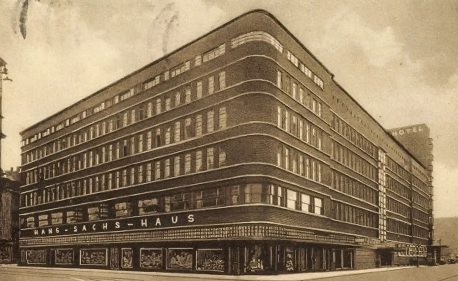 Hans-Sachs-Haus, 1924-1927. Architect: Alfred Fischer. Postcard.