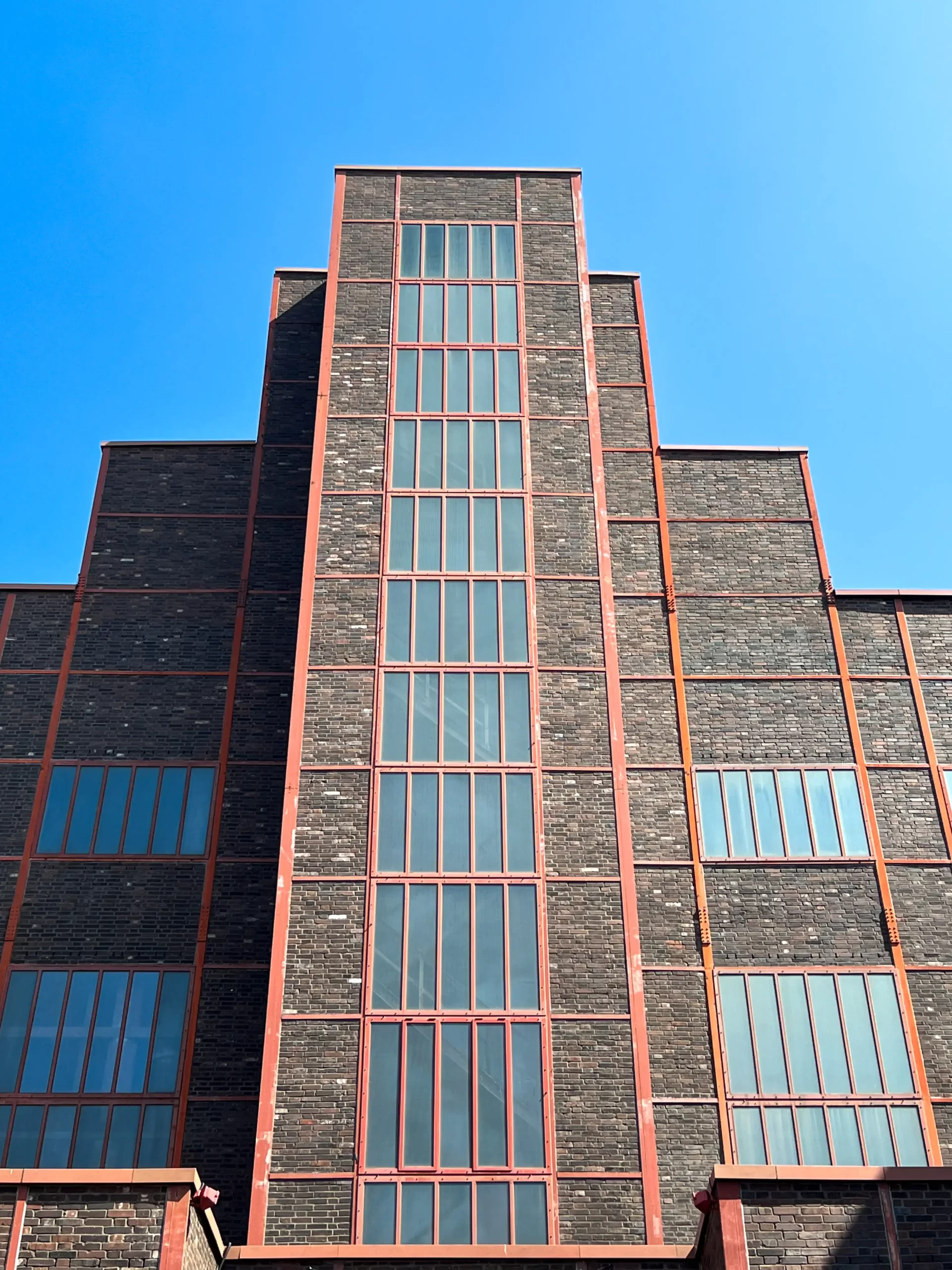 Zollverein Coal Mine, 1928-1932. Architects: Fritz Schupp, Martin Kremmer. Photo: Daniela Christmann