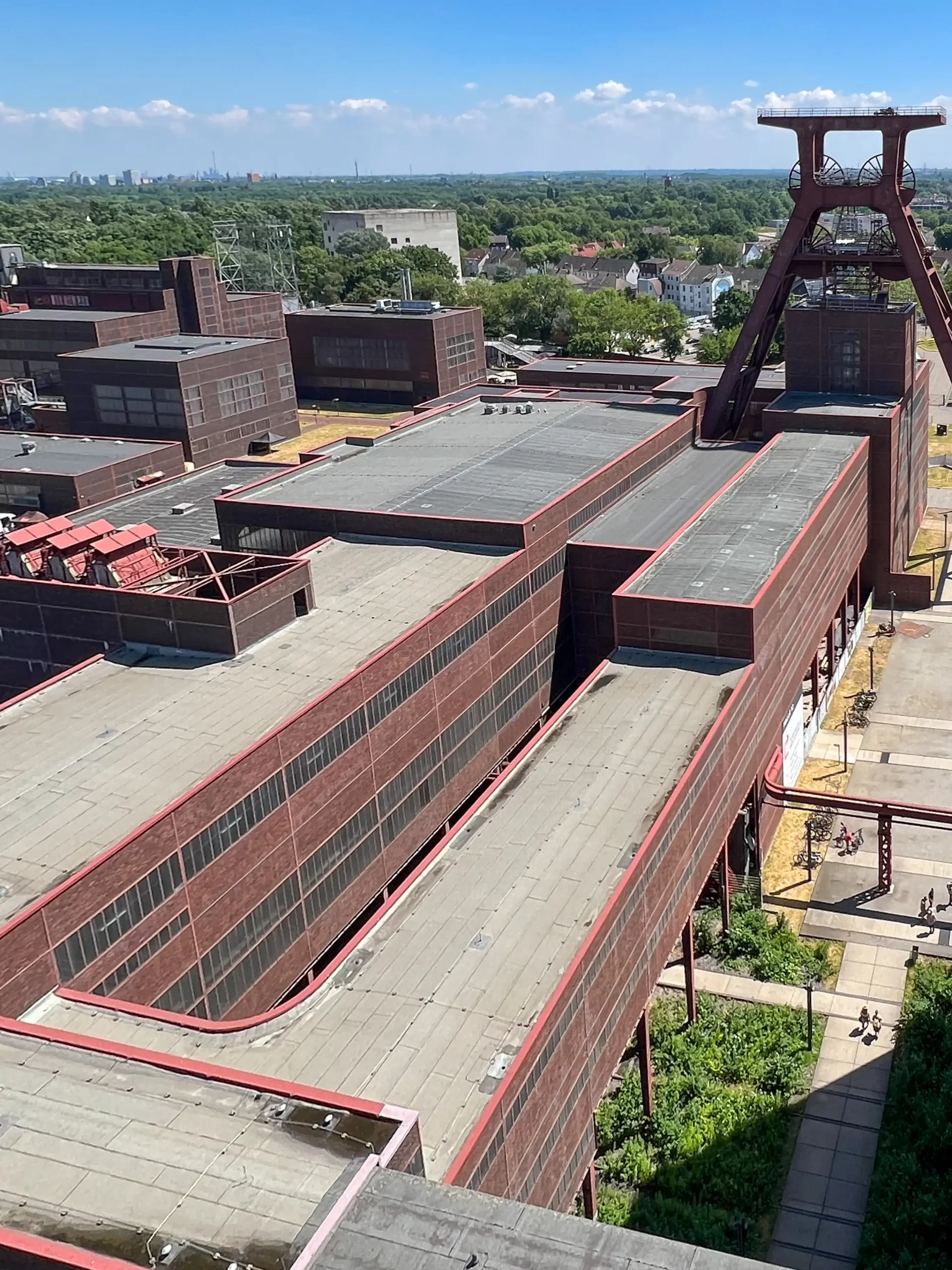 Zollverein Coal Mine, 1928-1932. Architects: Fritz Schupp, Martin Kremmer. Photo: Daniela Christmann