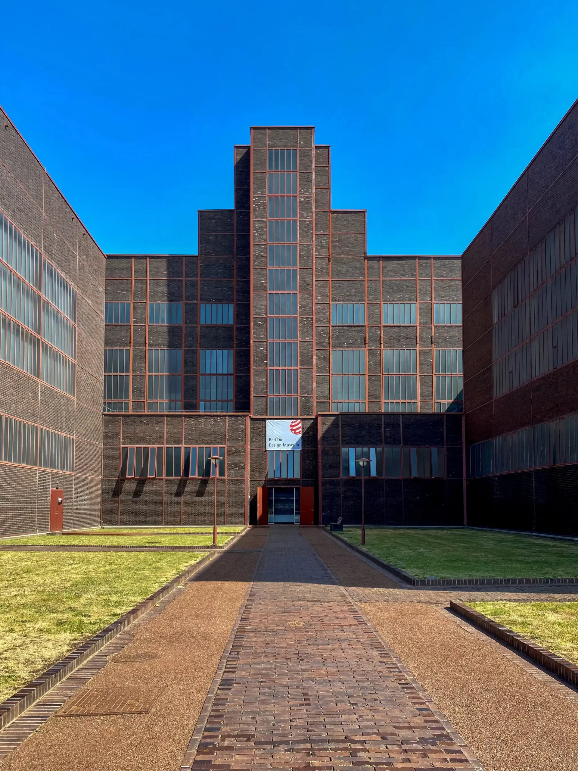 Zollverein Coal Mine, 1928-1932. Architects: Fritz Schupp, Martin Kremmer. Photo: Daniela Christmann