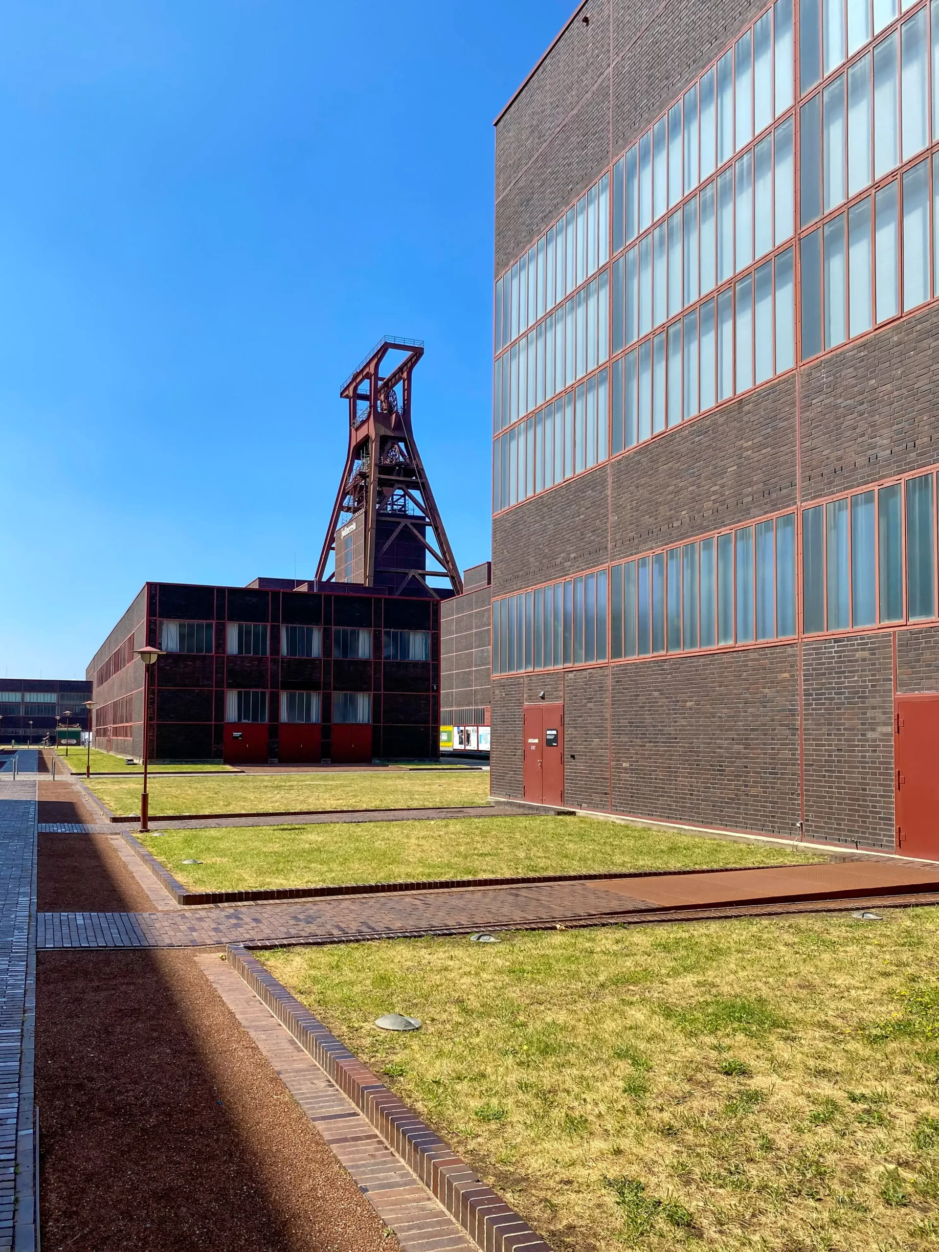 Zollverein Coal Mine, 1928-1932. Architects: Fritz Schupp, Martin Kremmer. Photo: Daniela Christmann