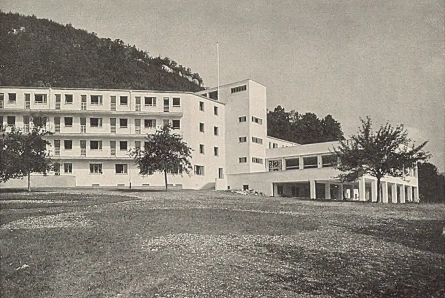 Haus auf der Alb, 1929-1930. Architect: Adolf Gustav Schneck. Contemporary photography