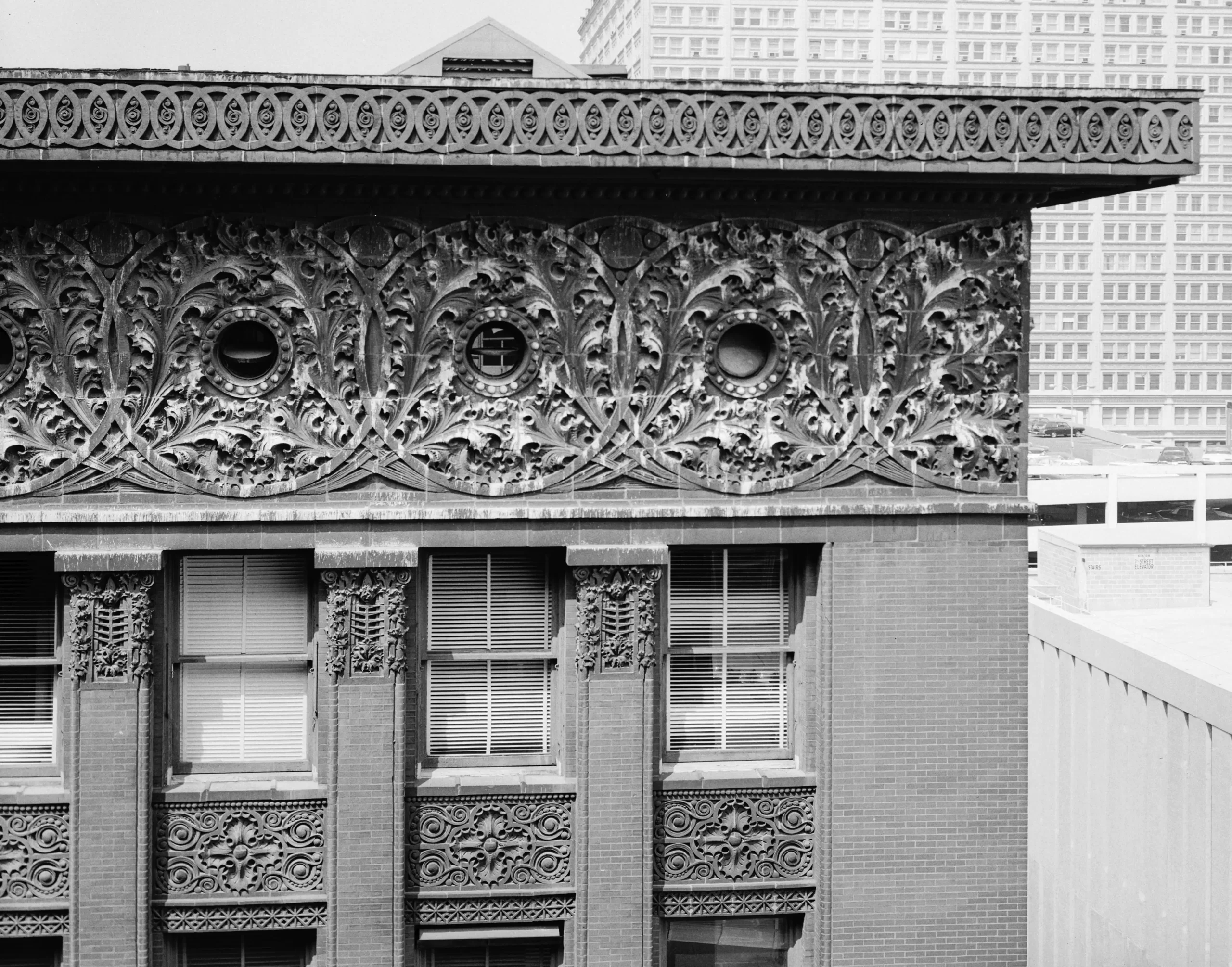 Louis Henry Sullivan, Wainwright Building, Saint Louis, USA, 1890. Detail des Gesimses