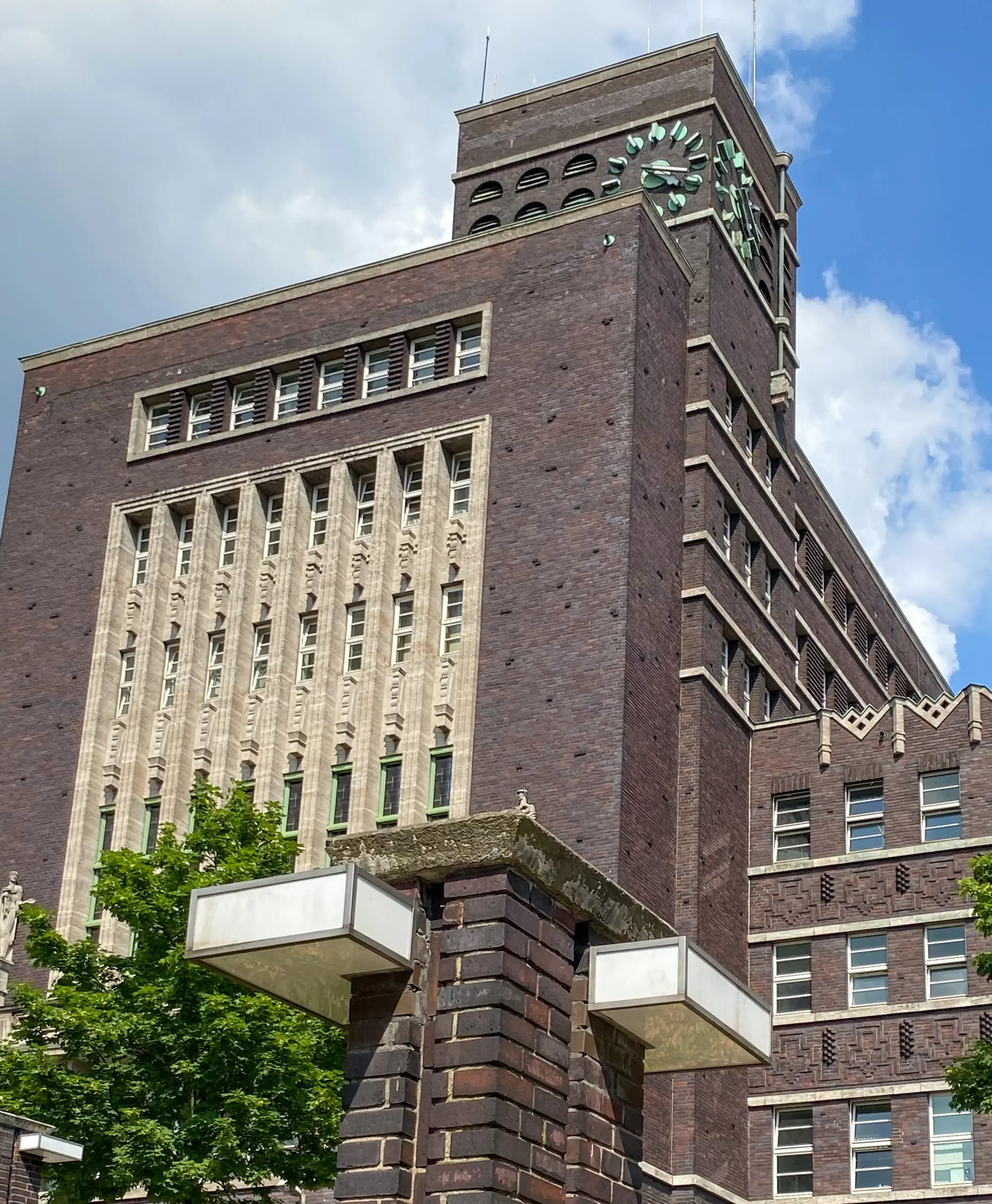 Oberhausen Town Hall, 1927-1930. Architects: Ludwig Freitag, Eduard Jüngerich. Photo: Daniela Christmann