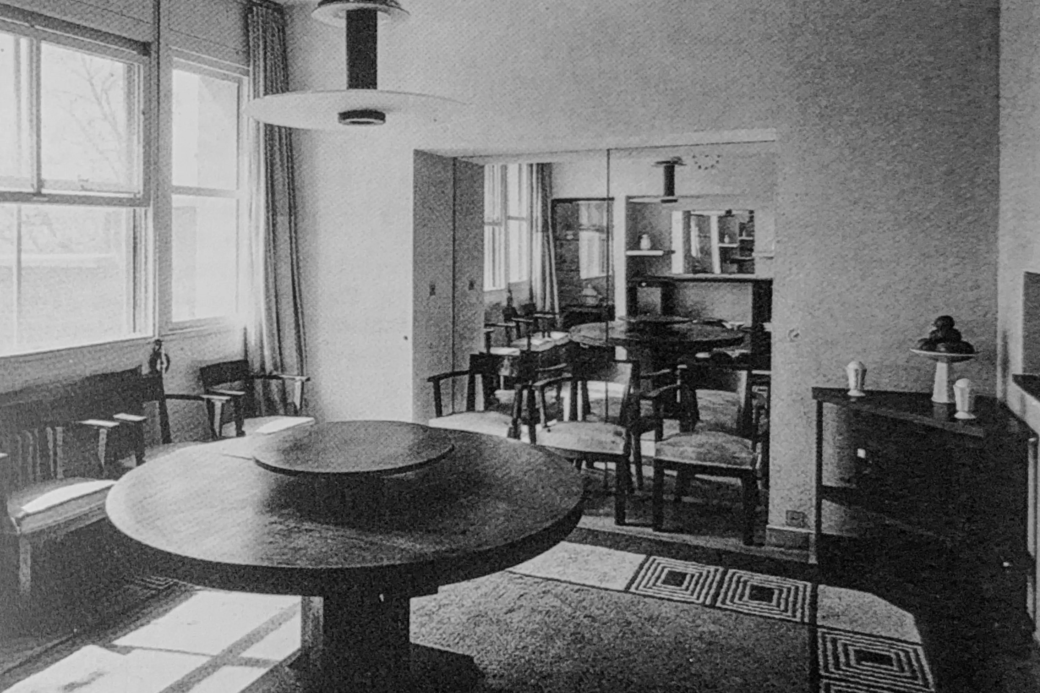 Erweiterung des Esszimmers mit Möbeln von Georges Djo-Bourgeois, 1928