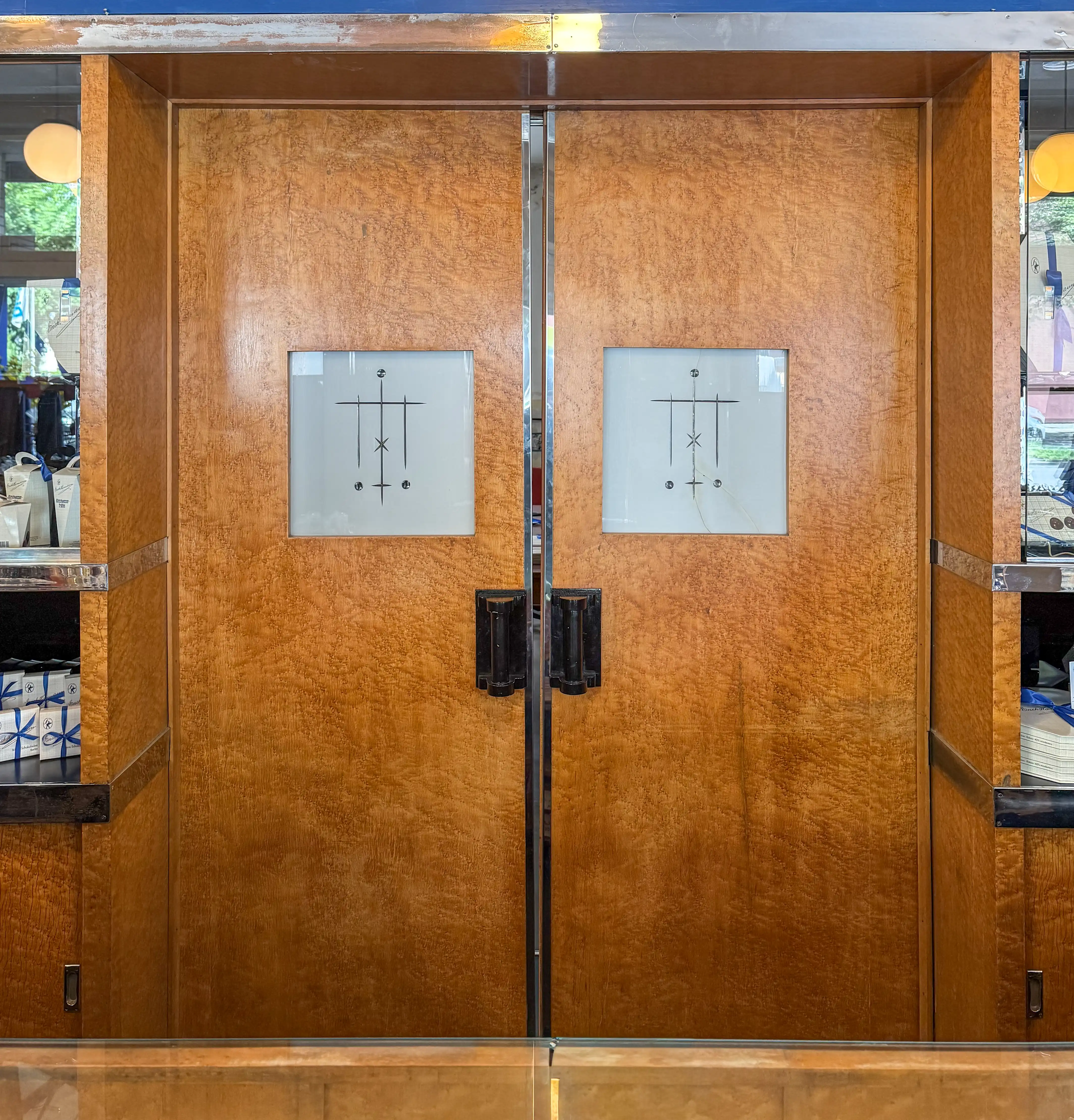 Erich Hamann Chocolate Shop, 1928. Design: Johannes Itten. Photo: Daniela Christmann