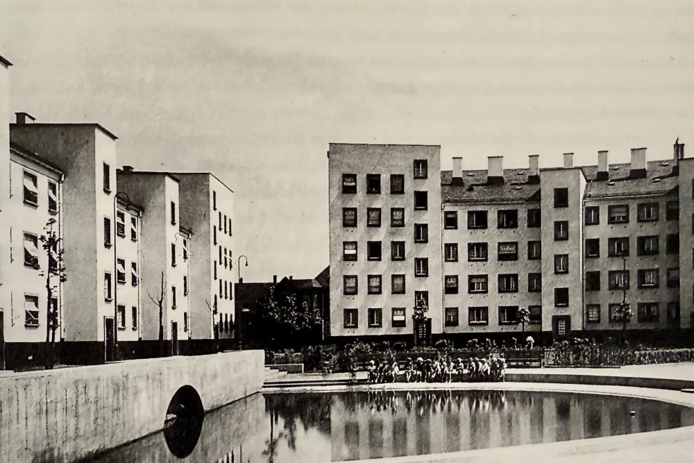 Rundbau, 1926-1928. Architekt: Hermann Hussong