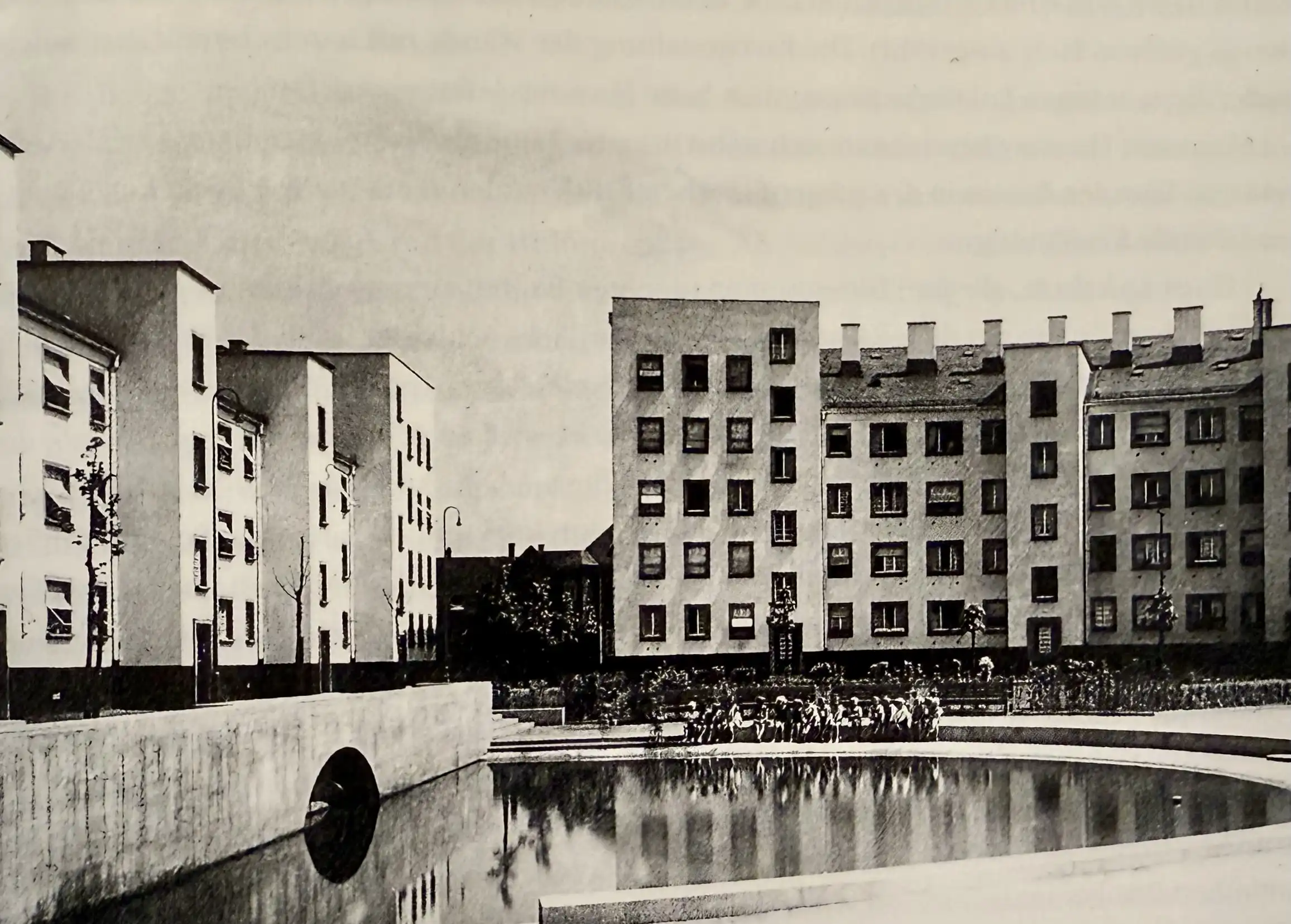 Rundbau, 1926-1928. Architekt: Hermann Hussong