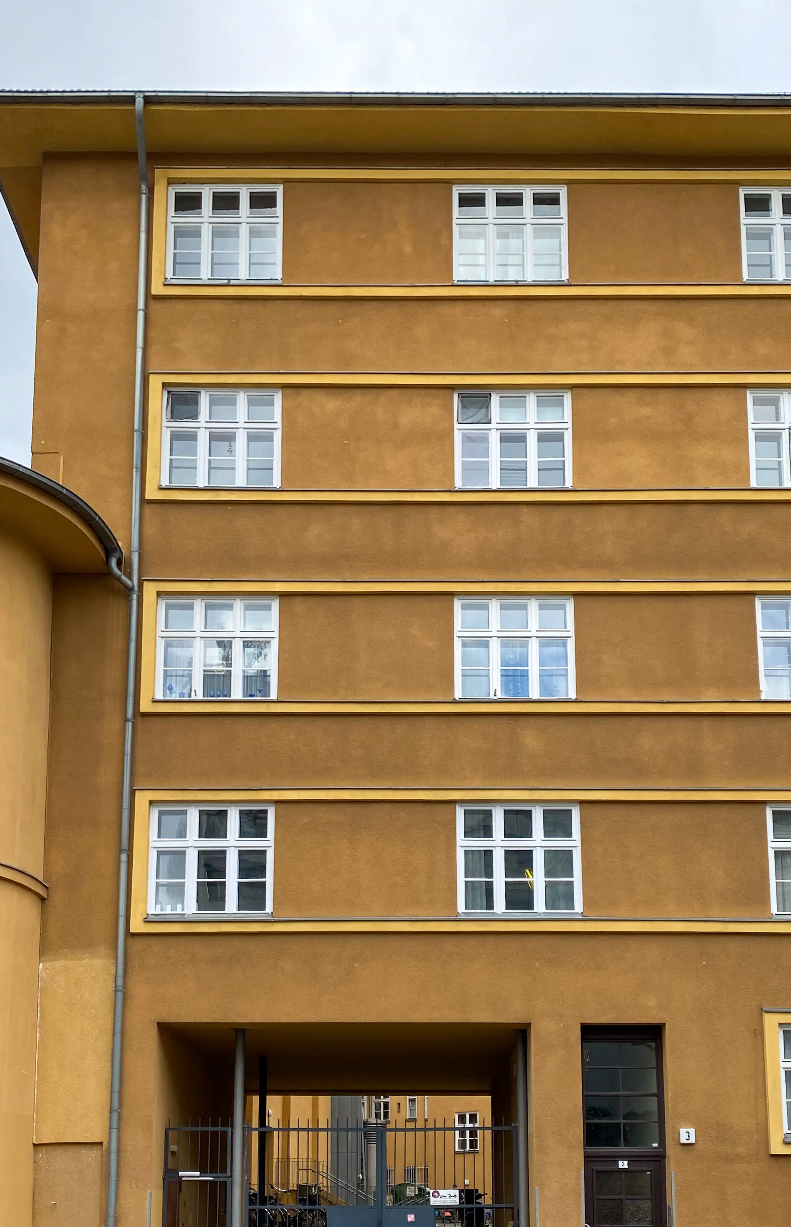 Residential development with Babylon cinema, 1928-1929. Architect: Hans Poelzig. Photo: Daniela Christmann