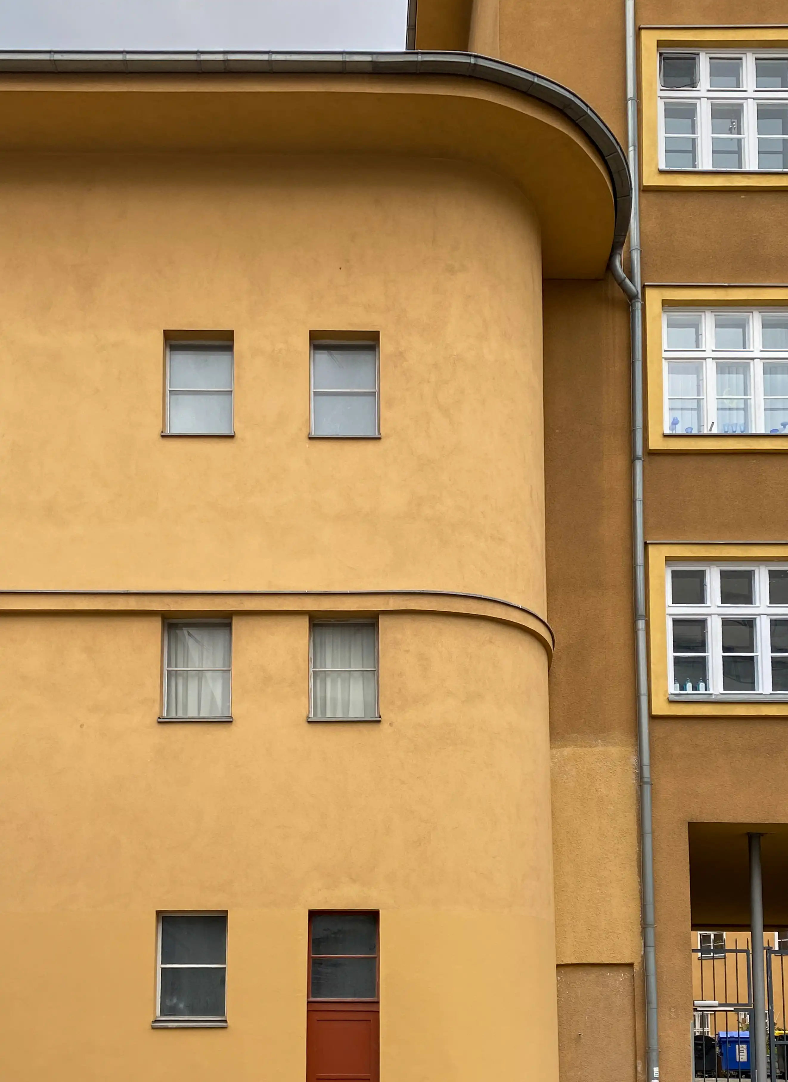 Wohnbebauung mit Kino Babylon, 1928-1929. Architekt: Hans Poelzig. Foto: Daniela Christmann