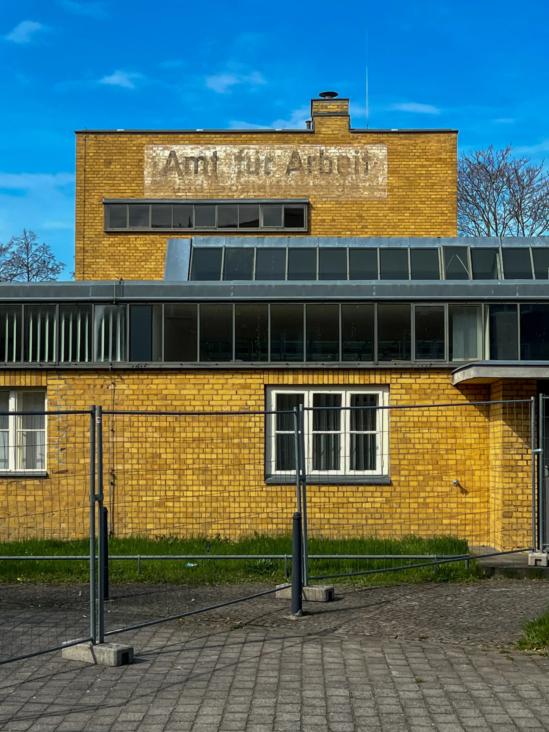 Dessau Employment Office, 1928-1929. Architect: Walter Gropius. Photo: Daniela Christmann